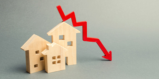 Property industry sentiment plunges to new low